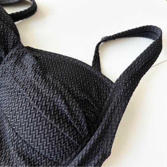 Nip Tuck Swimsuit Womens 4 Black Solid One Piece Neutral Slimming - Picture 3 of 12